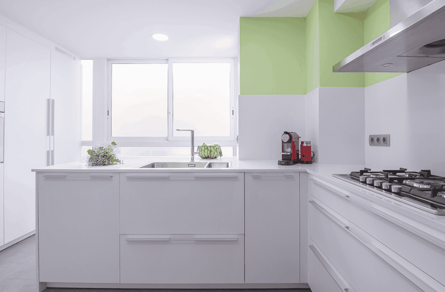 Cuanto vale reformar una cocina en barcelona. ejemplo de cocina reformada por encainteriors. Precio 16000 a 24000